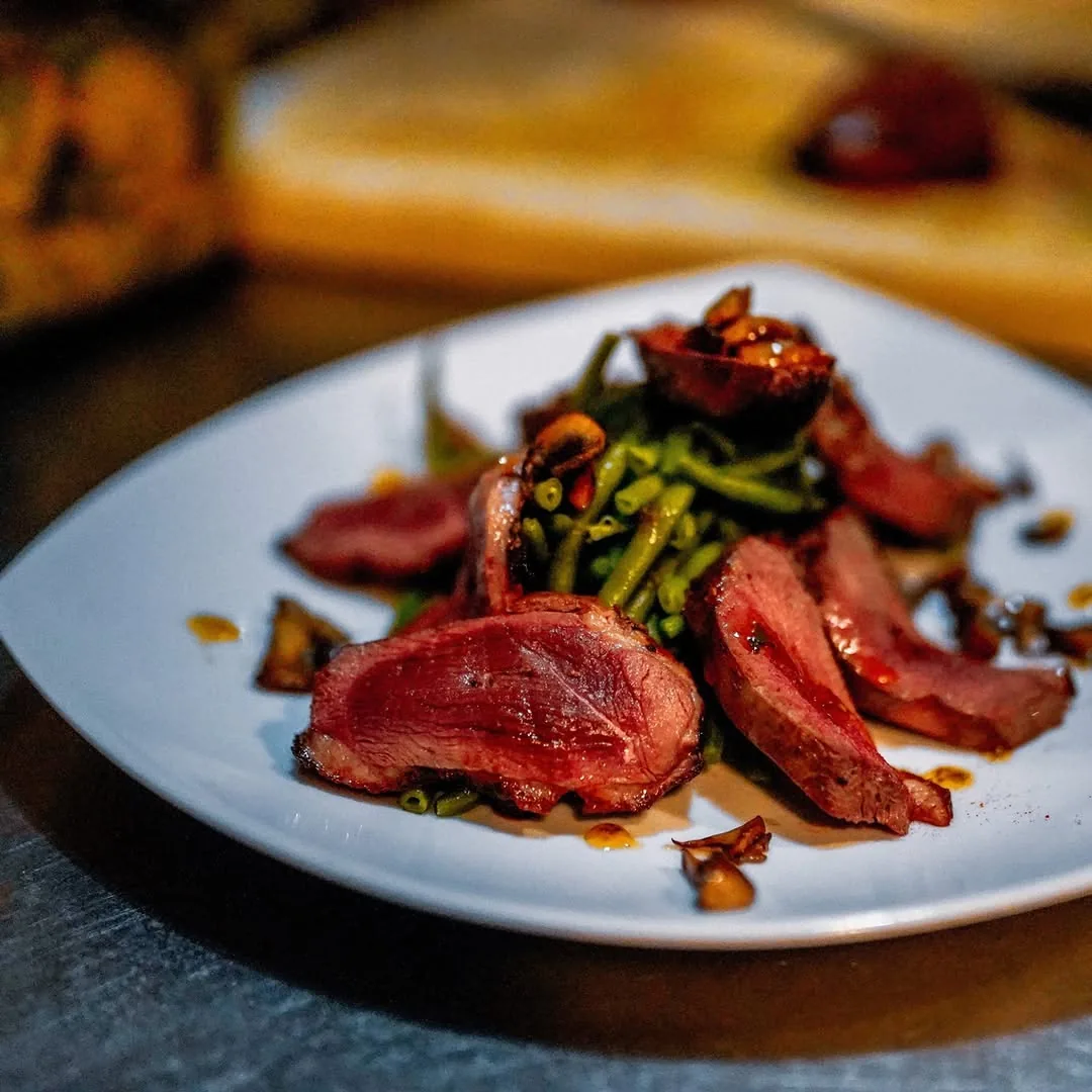 Magret de canard — Le Petit Gourmet, restaurant français halal Paris 9